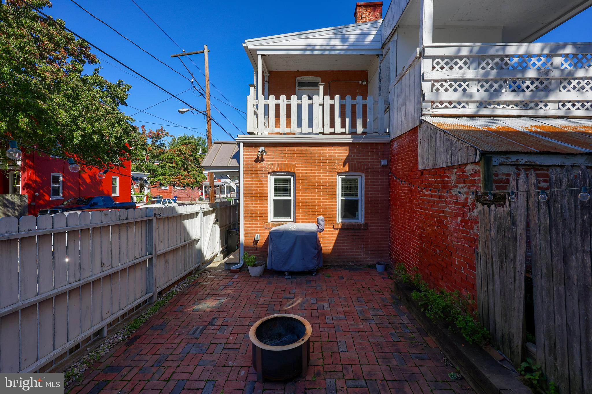 LANCASTER SOUTH END - Residential