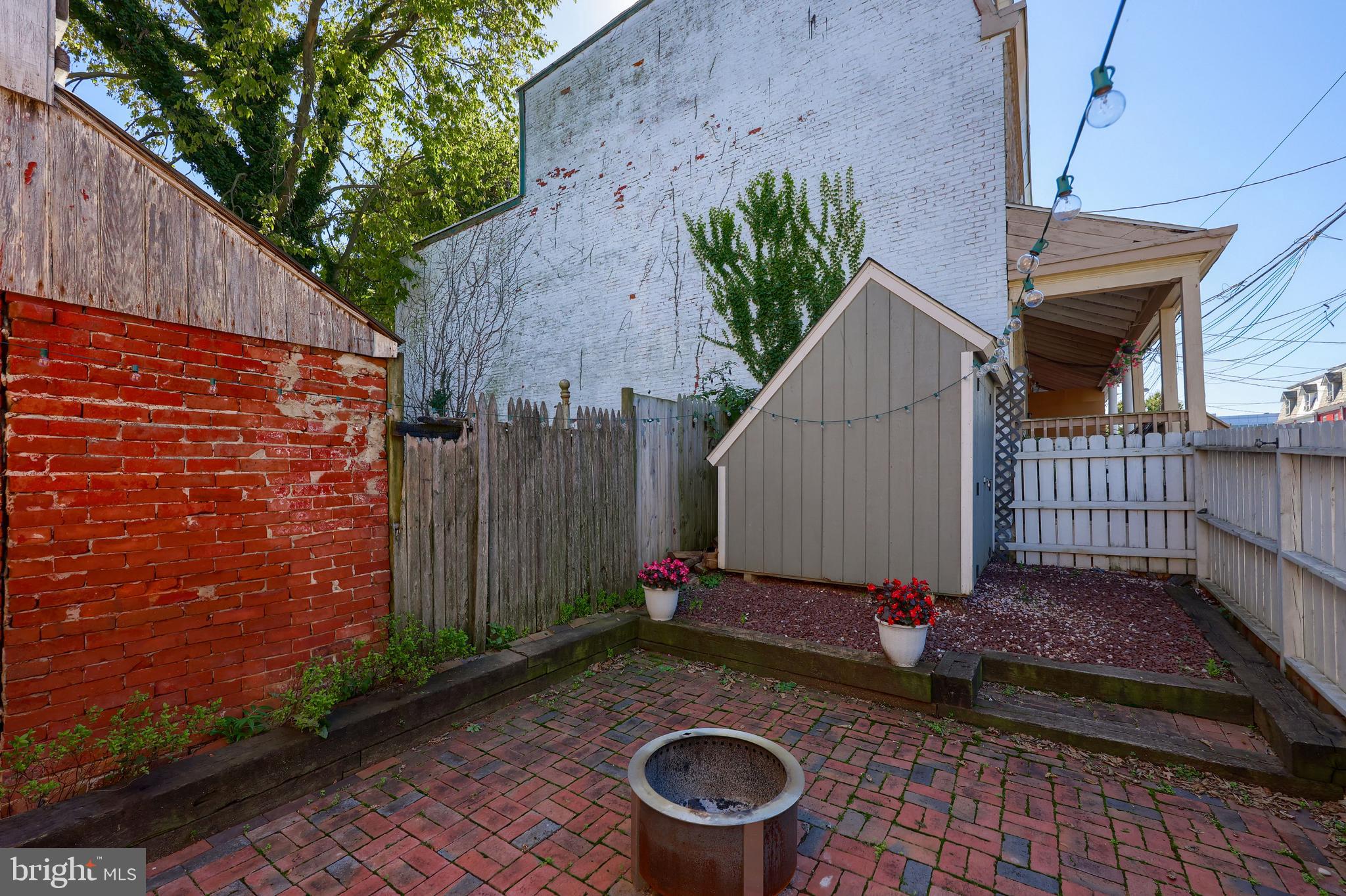 LANCASTER SOUTH END - Residential