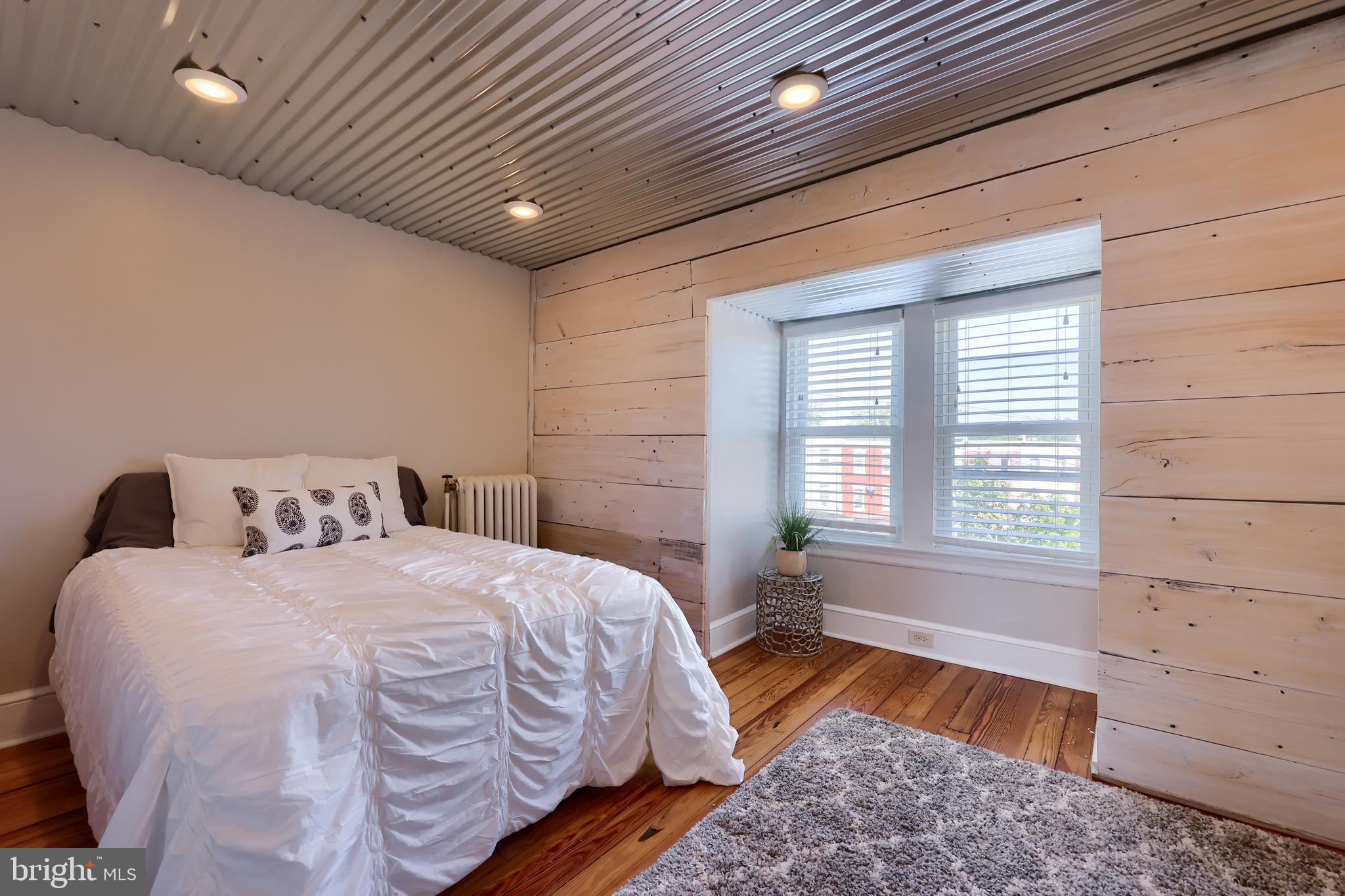 LANCASTER SOUTH END - Residential