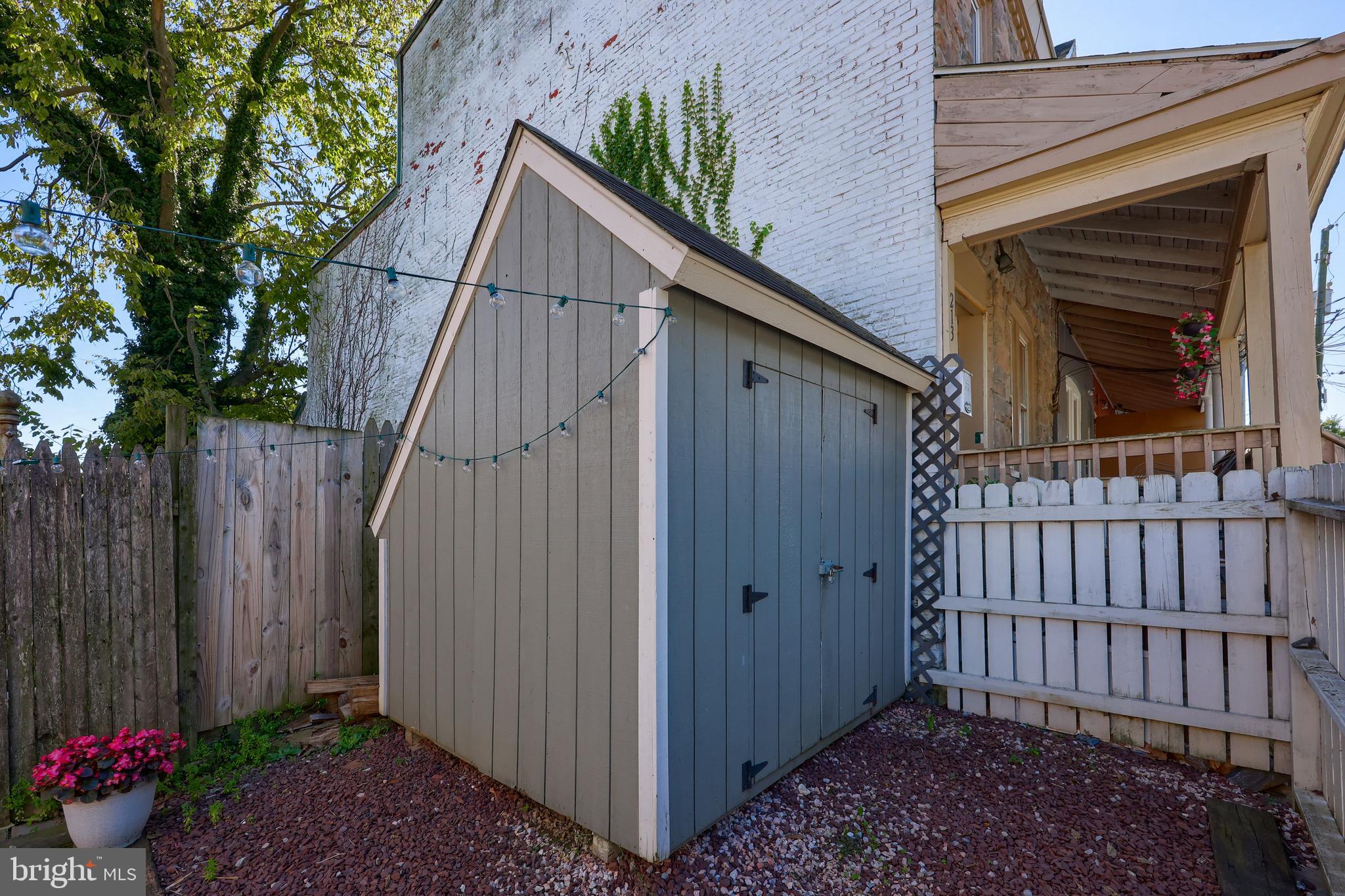 LANCASTER SOUTH END - Residential