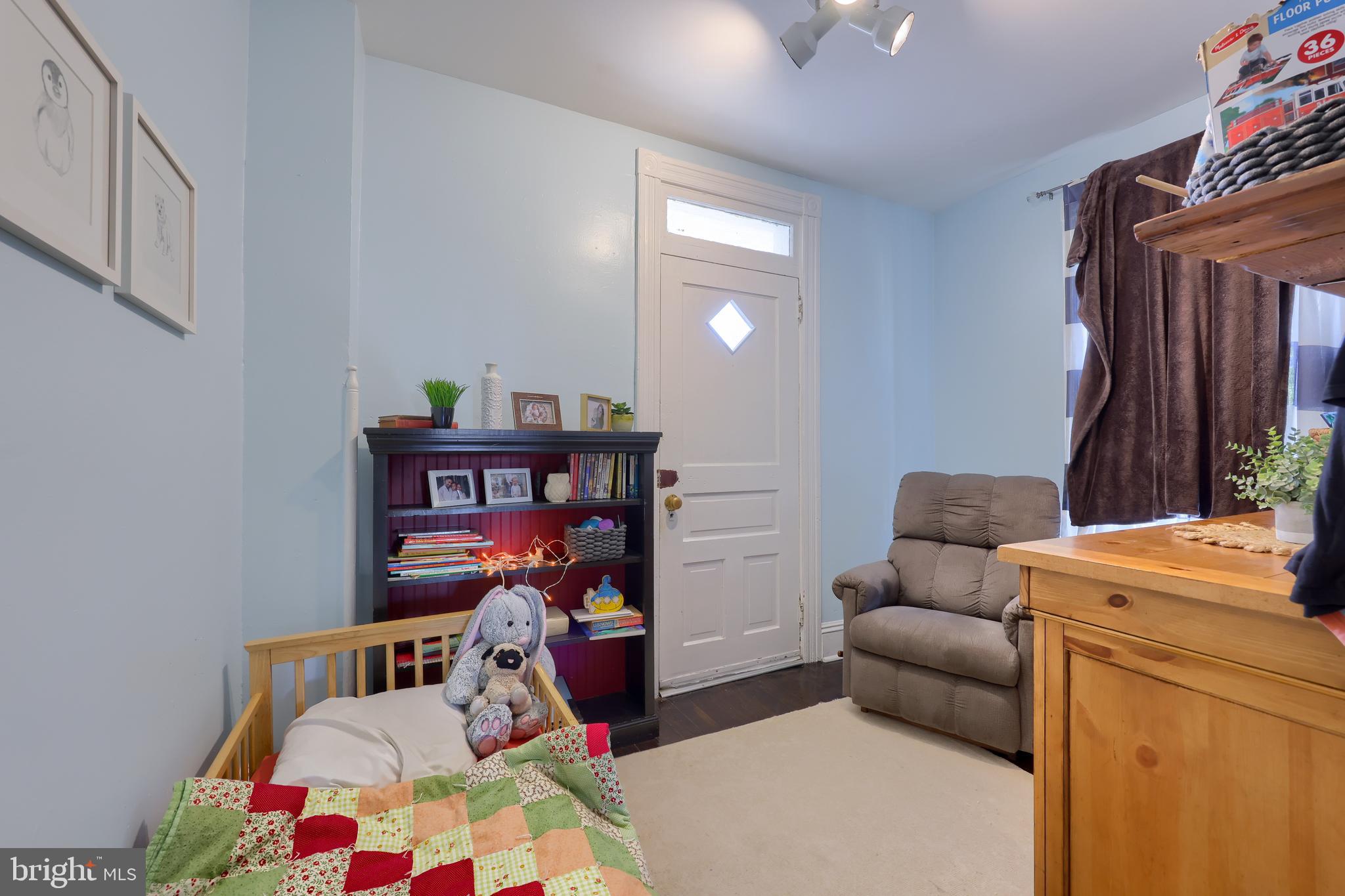 LANCASTER SOUTH END - Residential