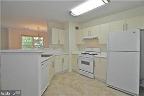 GATES OF FAIR LAKES - Residential Lease