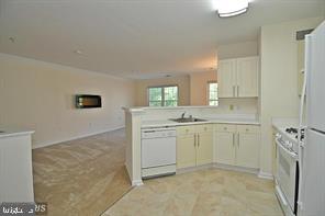 GATES OF FAIR LAKES - Residential Lease