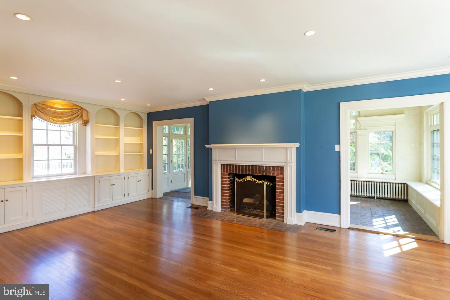 SOUTH WAYNE - Residential