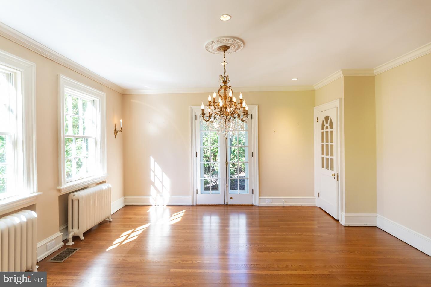 SOUTH WAYNE - Residential
