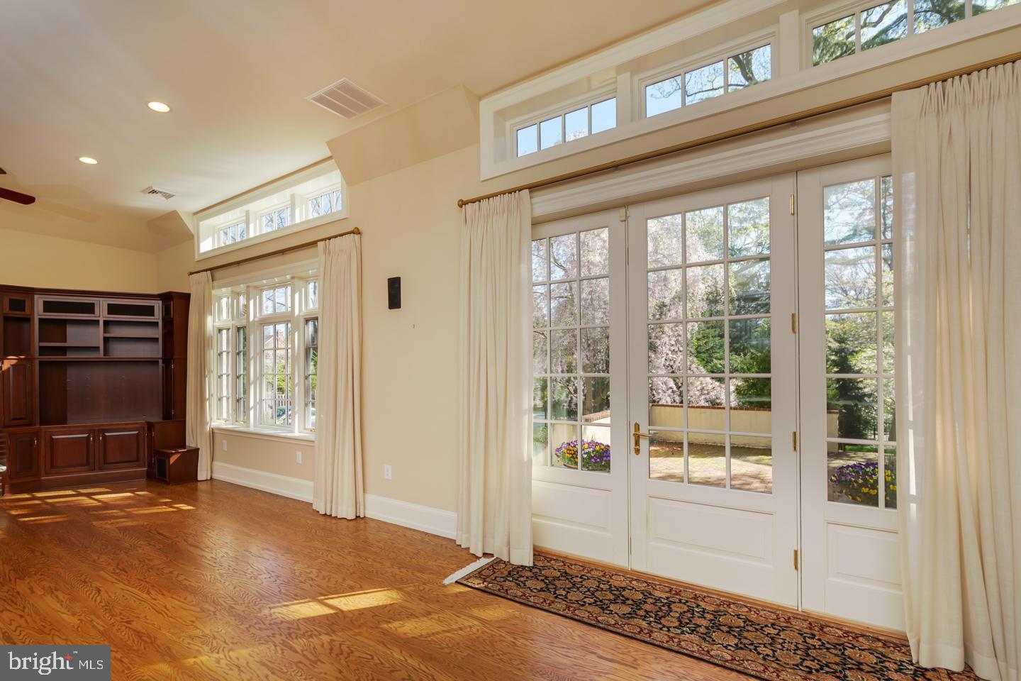 SOUTH WAYNE - Residential