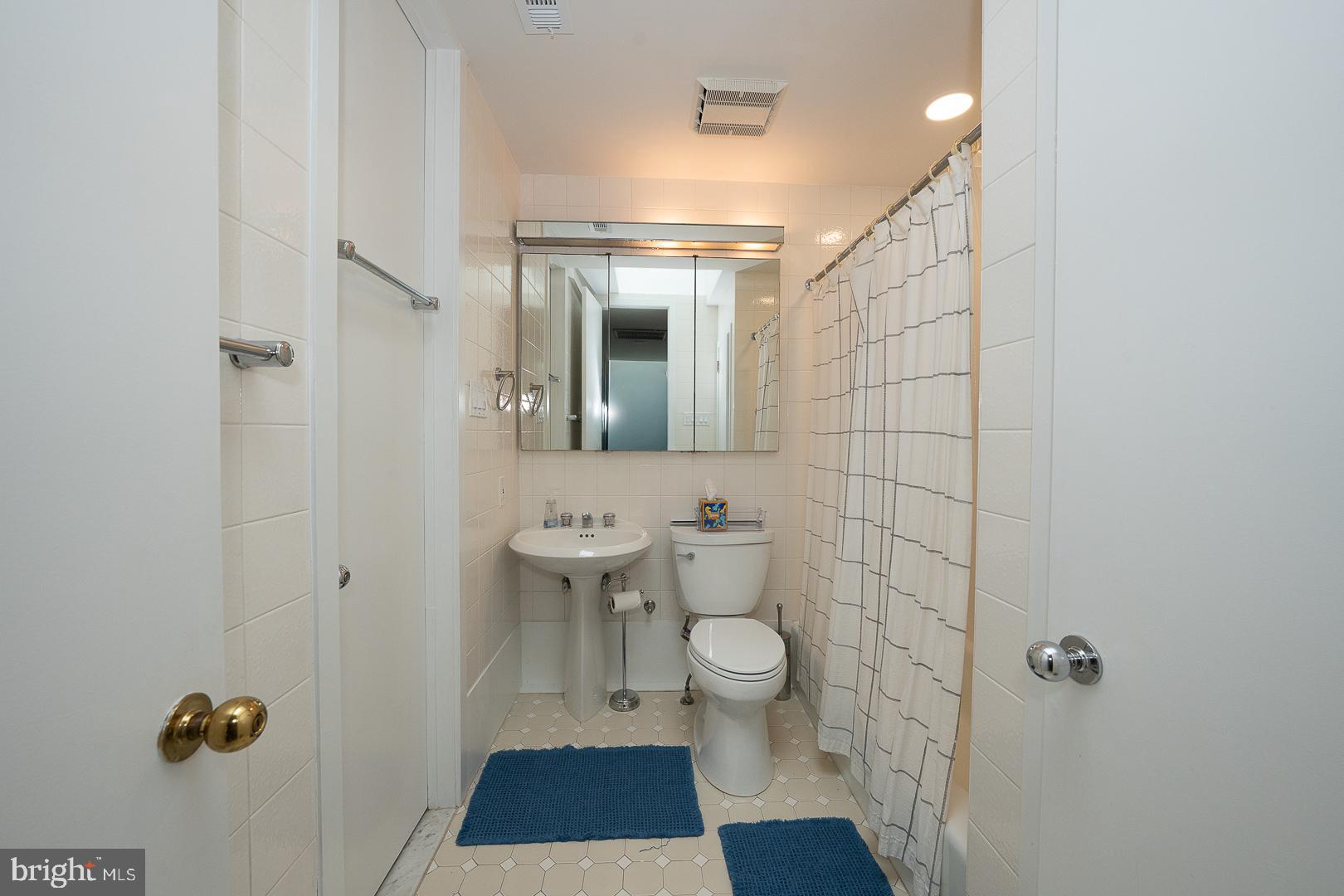 PENN VALLEY - Residential Lease