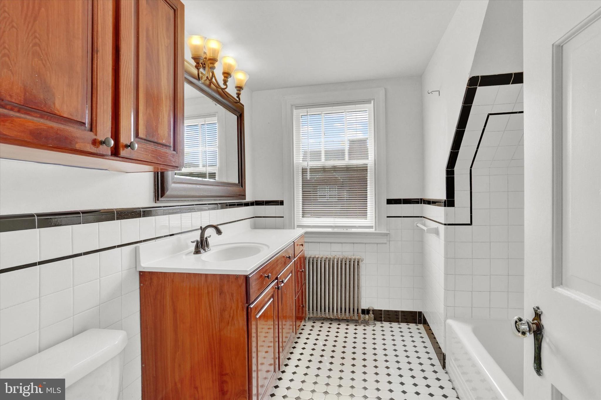 ELMWOOD - Residential