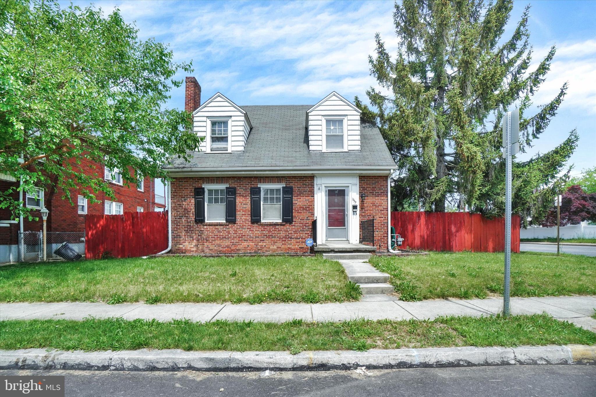 ELMWOOD - Residential