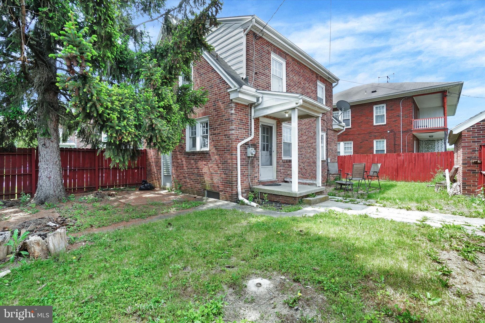 ELMWOOD - Residential