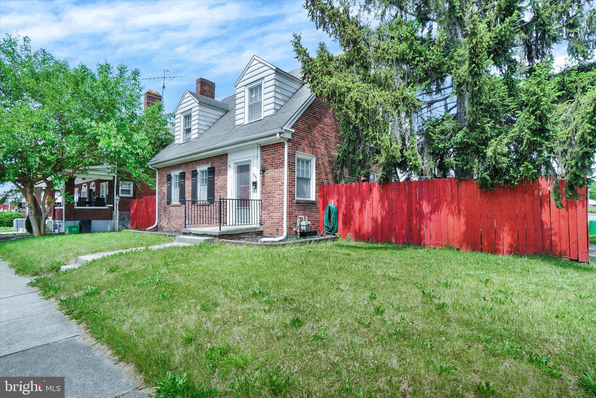 ELMWOOD - Residential