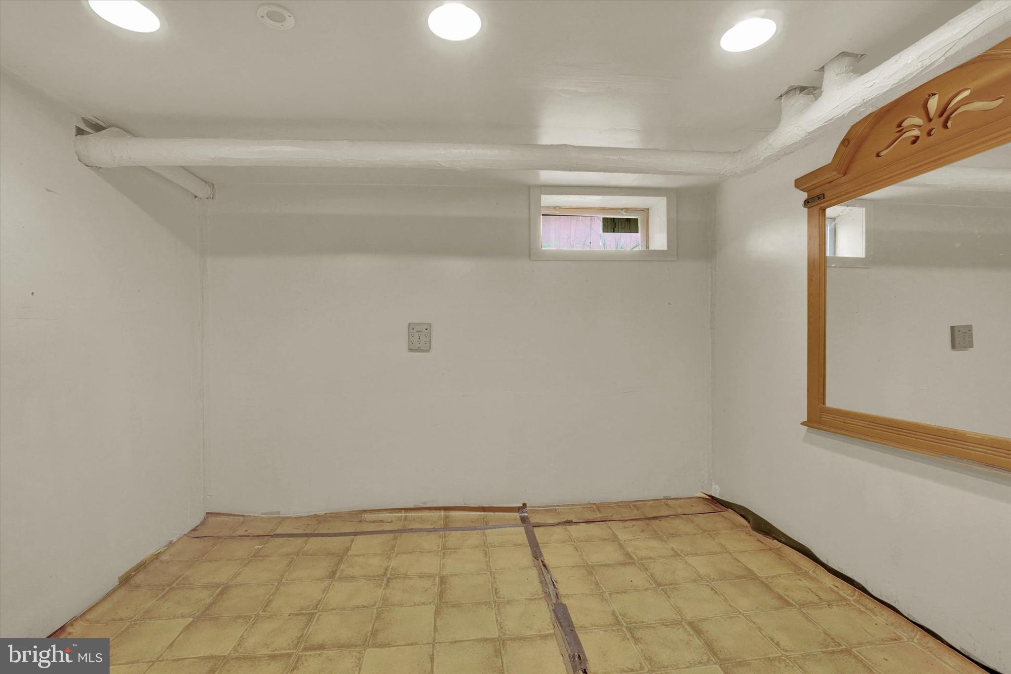 ELMWOOD - Residential