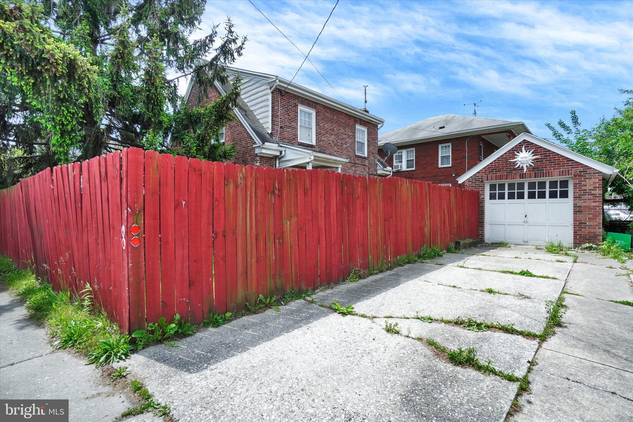 ELMWOOD - Residential