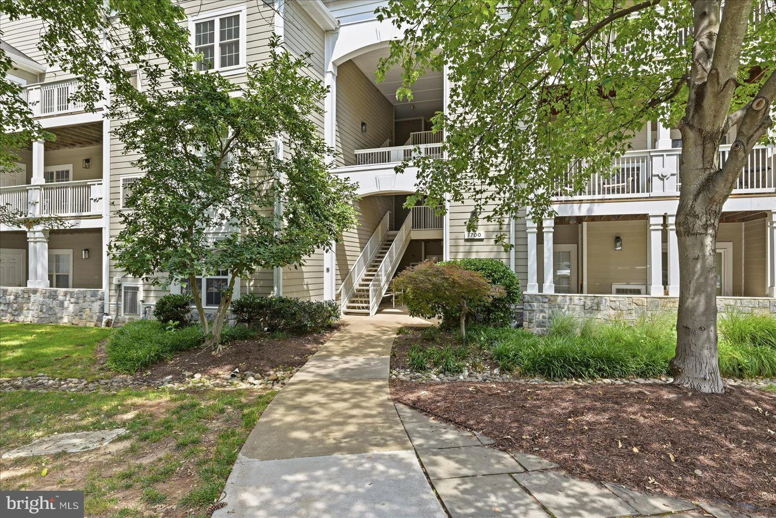 1700 Lake Shore Crest Drive Unit 31