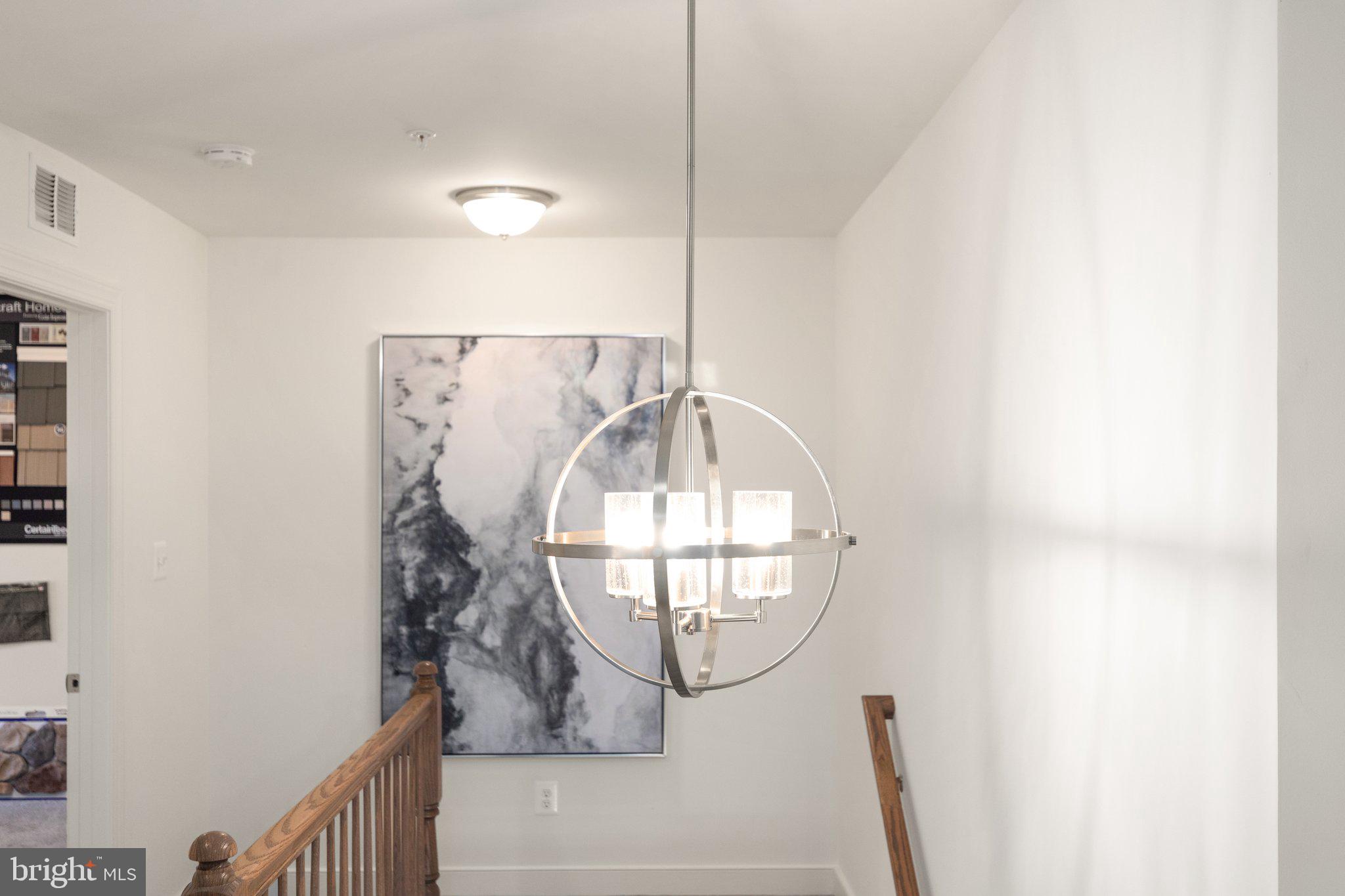 CAPTAIN'S COVE - Residential