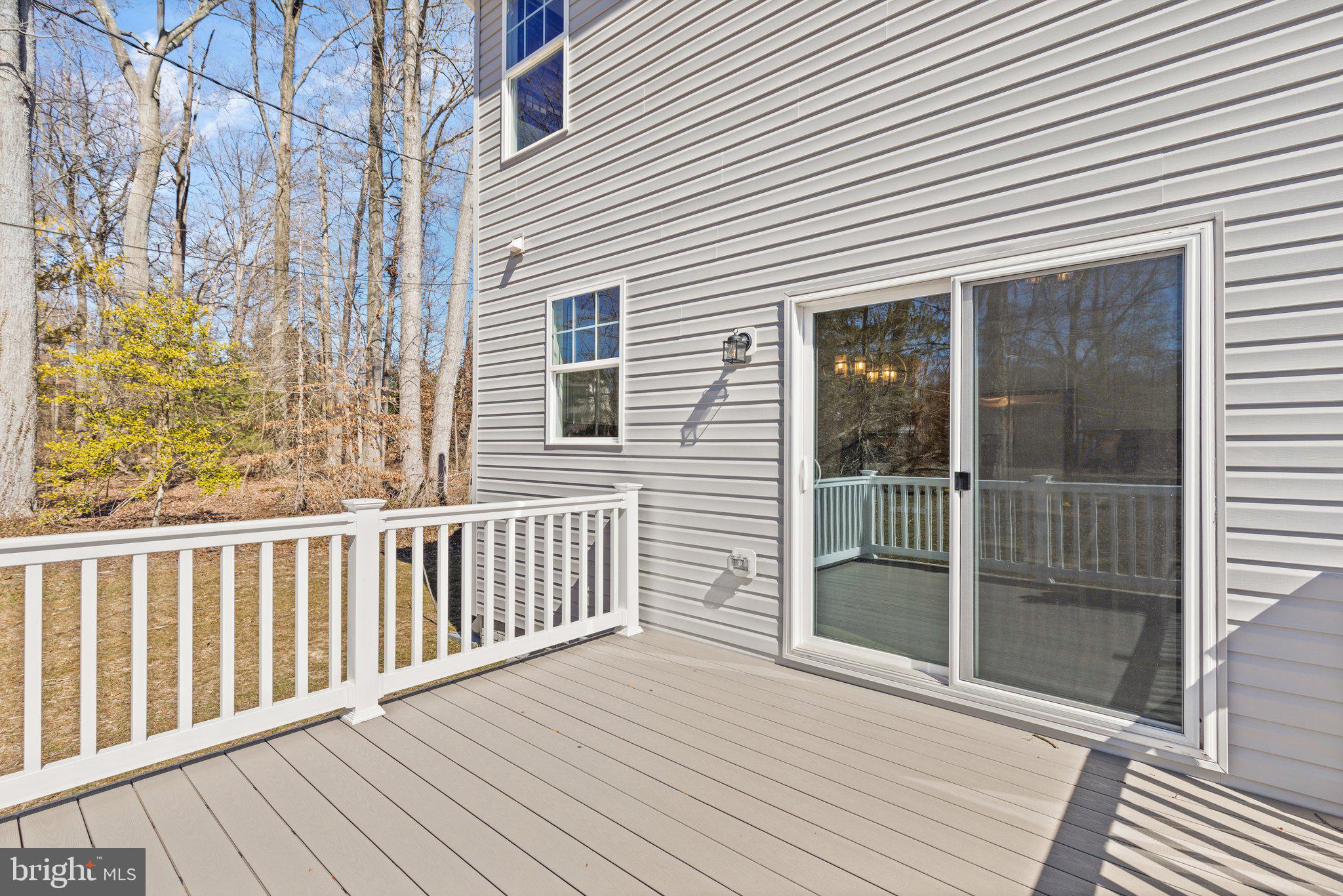 CAPTAIN'S COVE - Residential