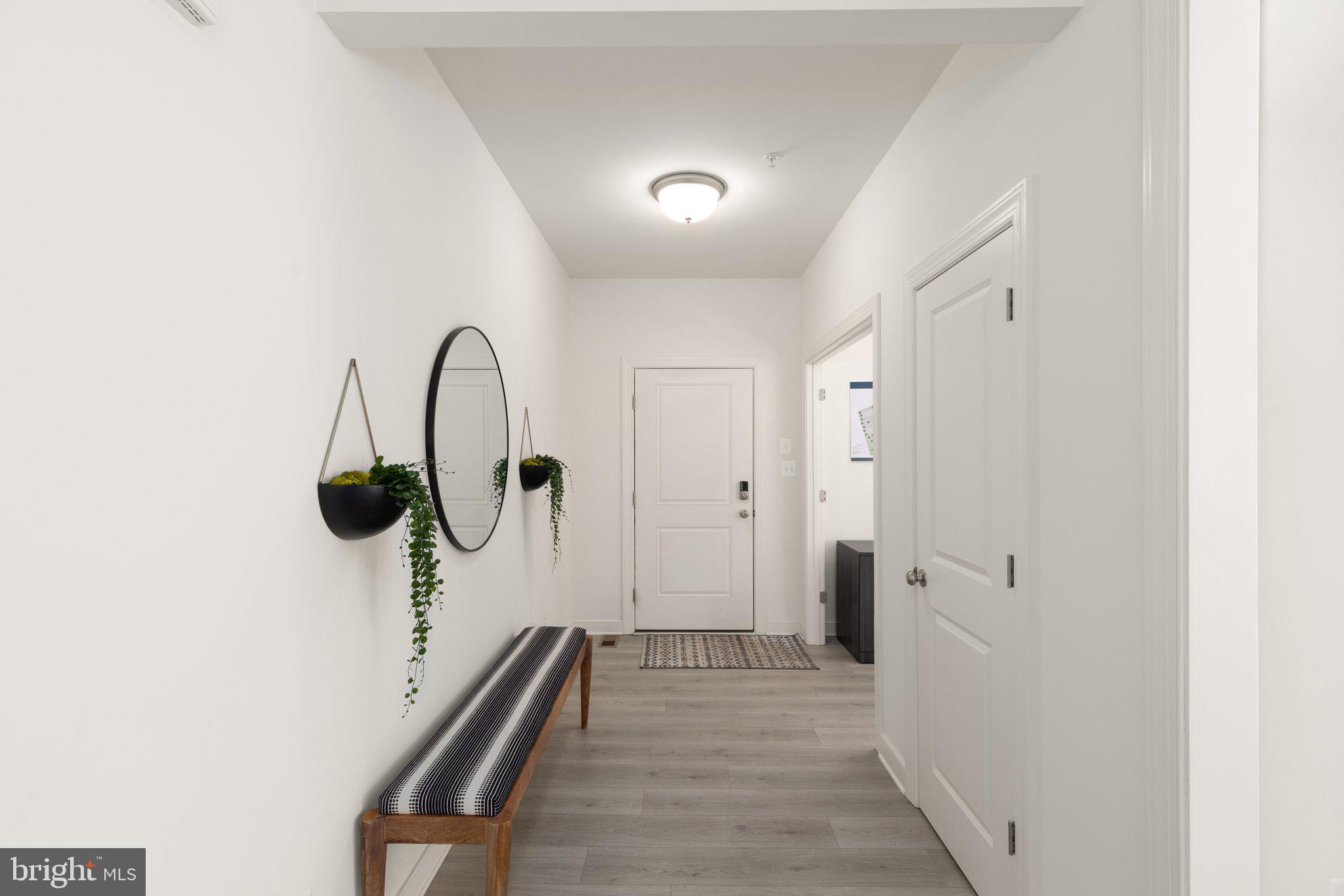 CAPTAIN'S COVE - Residential