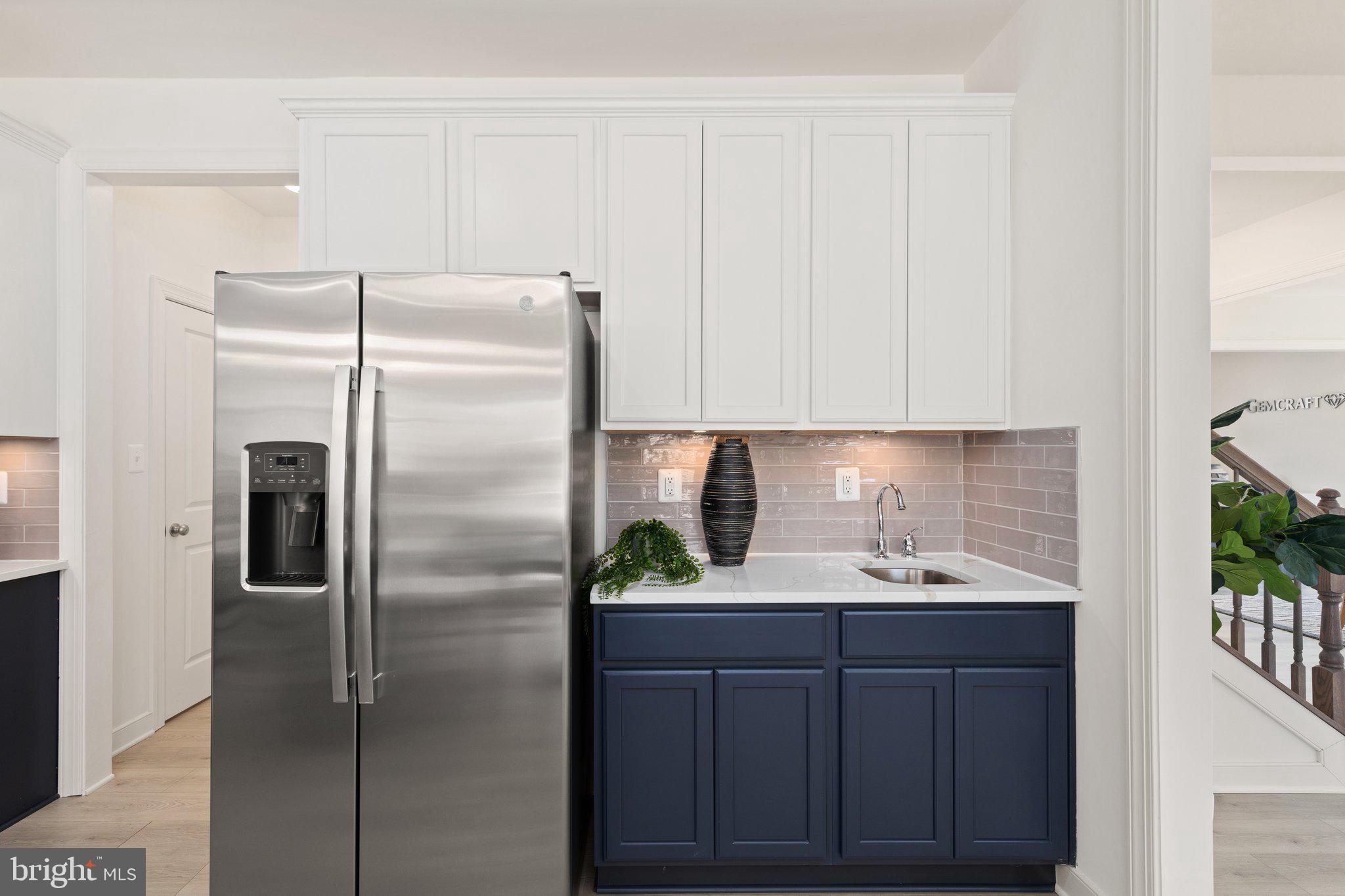 CAPTAIN'S COVE - Residential