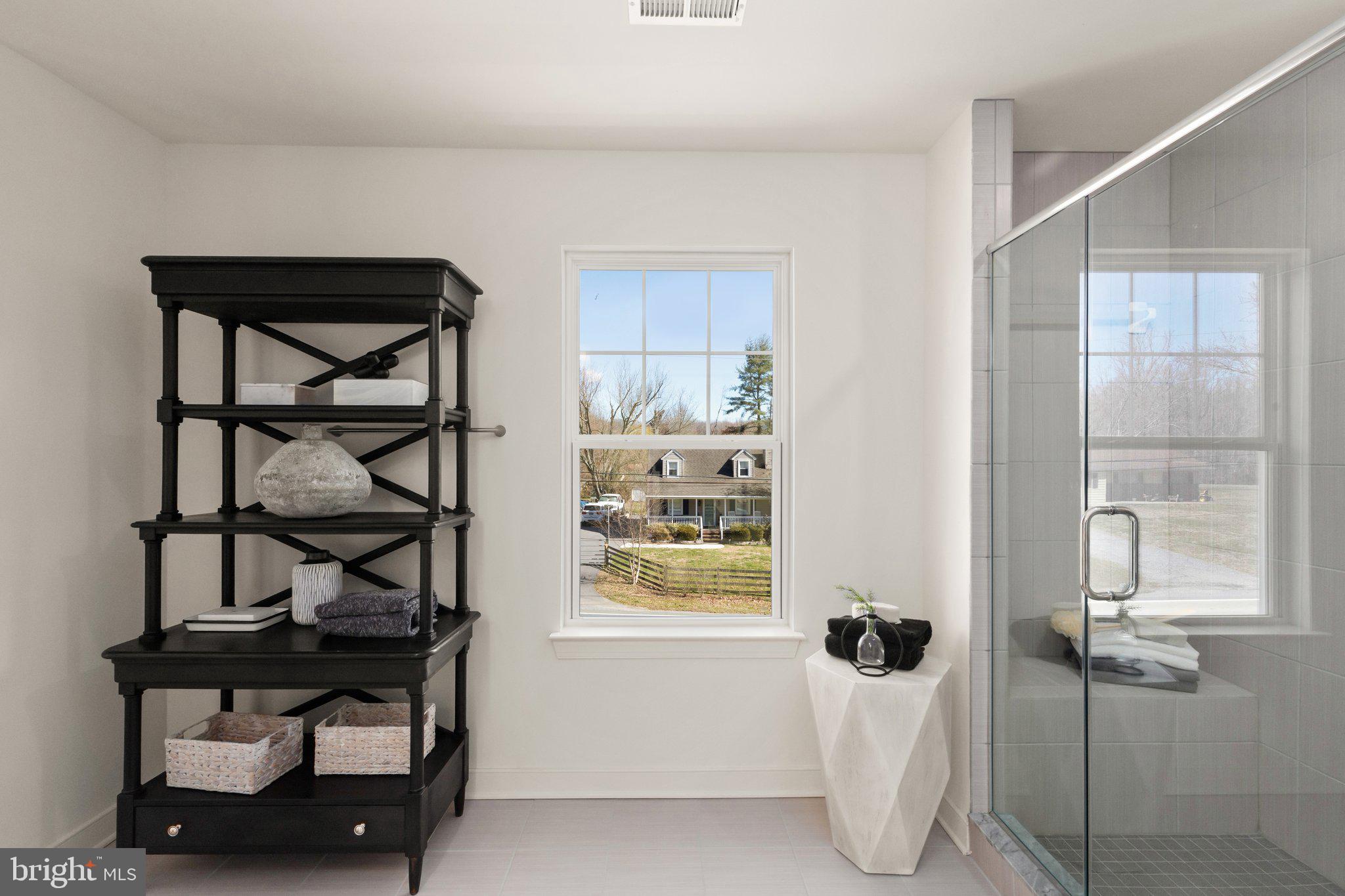 CAPTAIN'S COVE - Residential