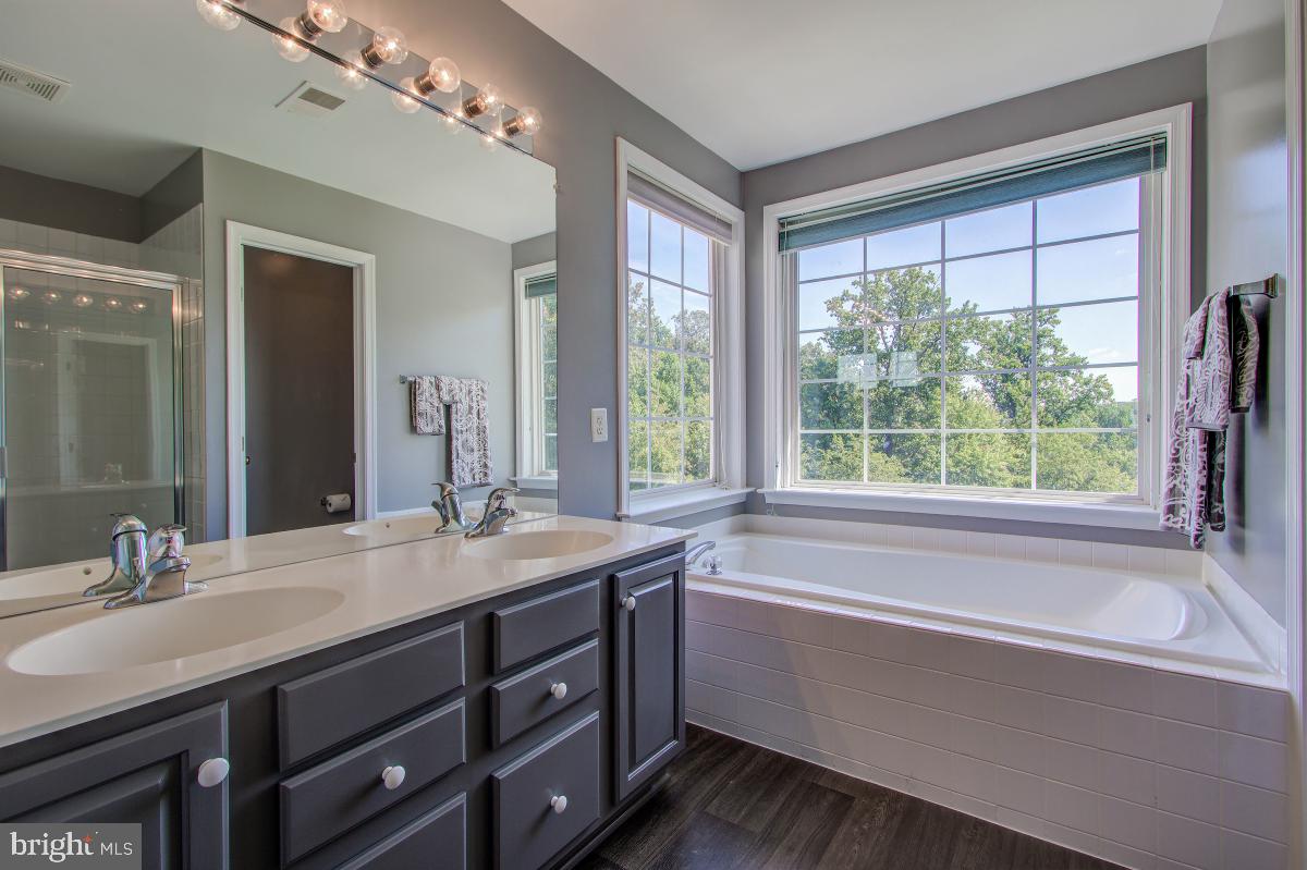 OVERLOOK - Residential