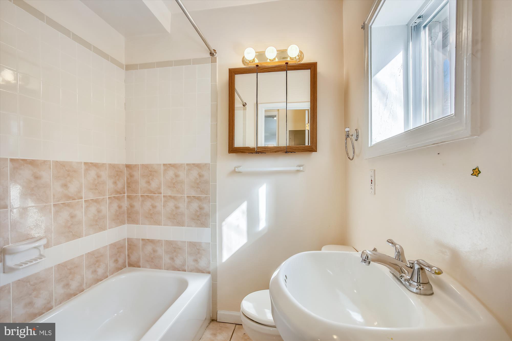 ENGLESIDE - Residential