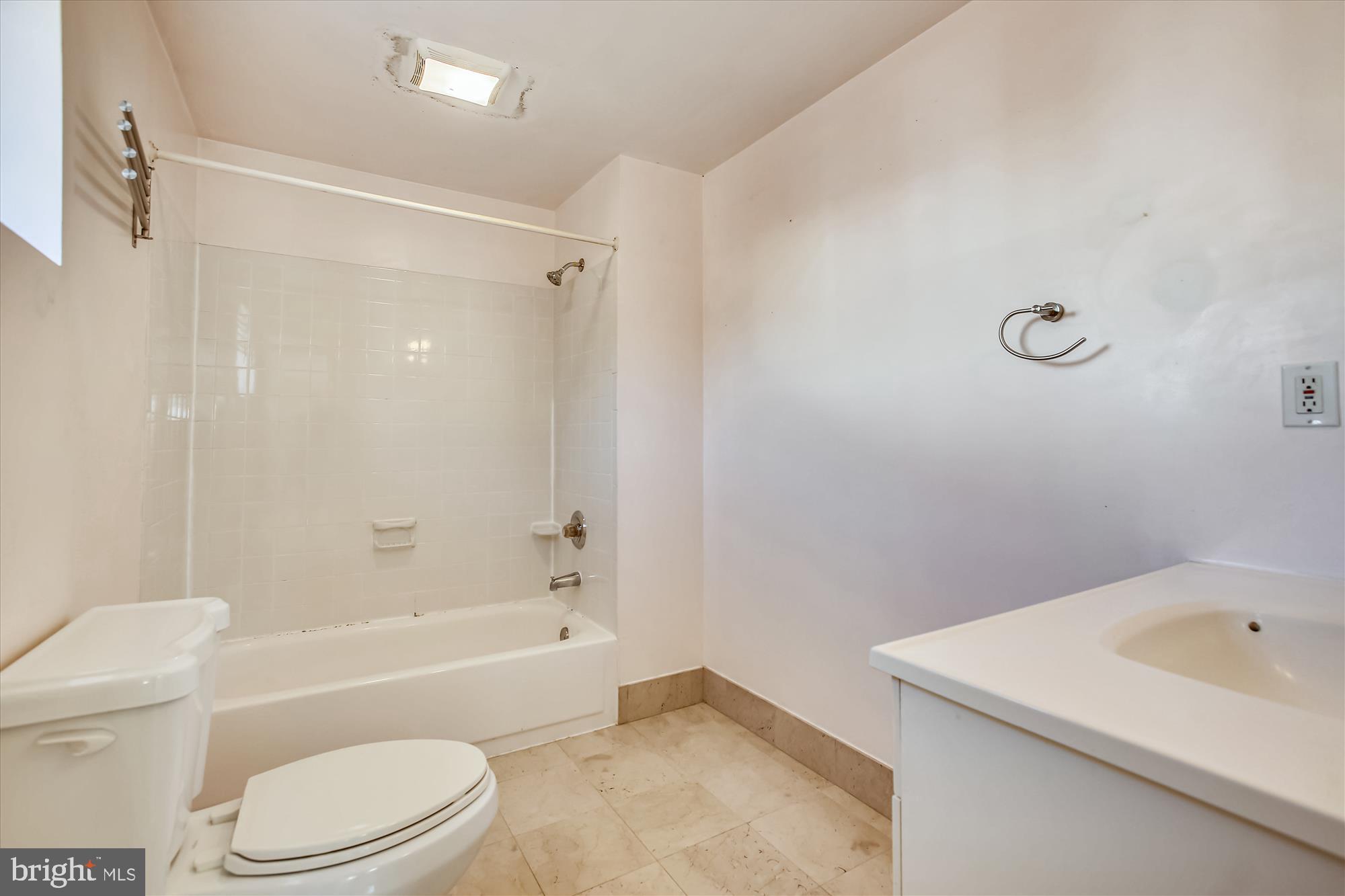 ENGLESIDE - Residential