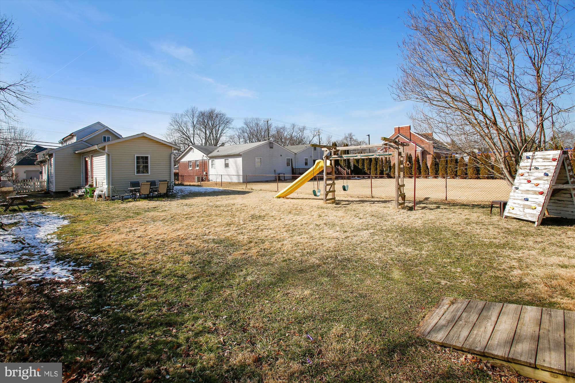 ENGLESIDE - Residential