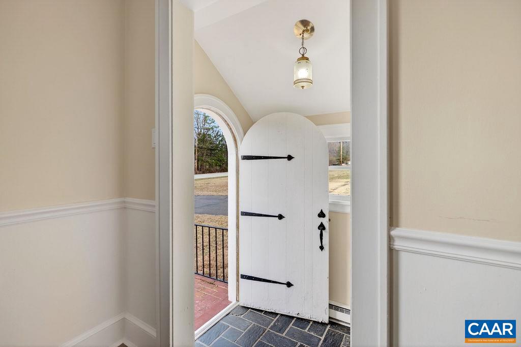 5694 PATRICK HENRY HWY