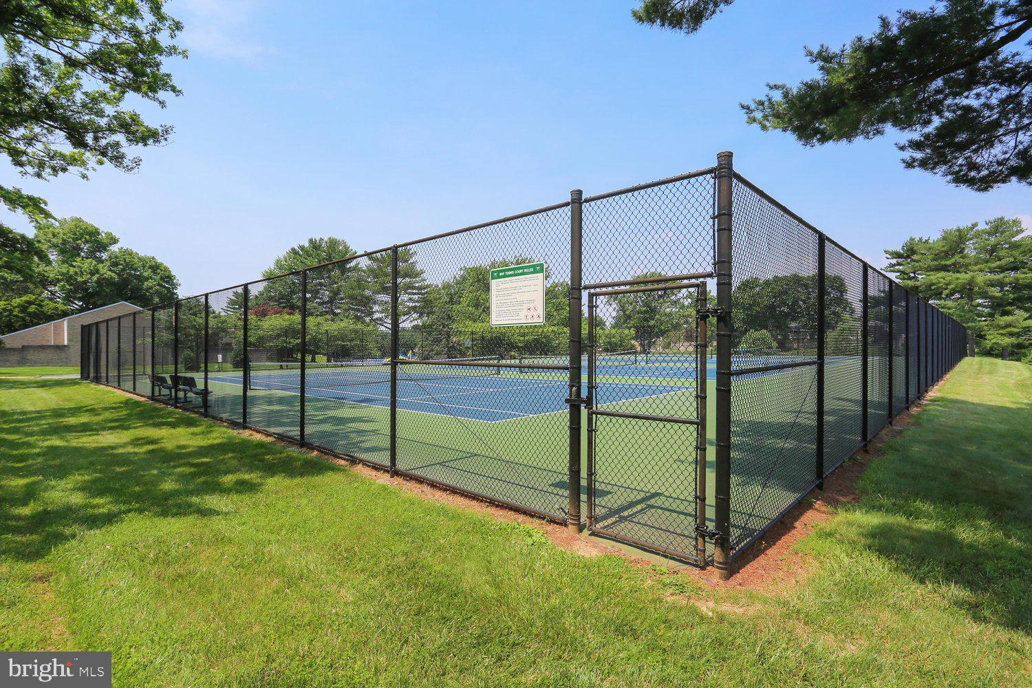 CHRISTOPHER COURT - Residential