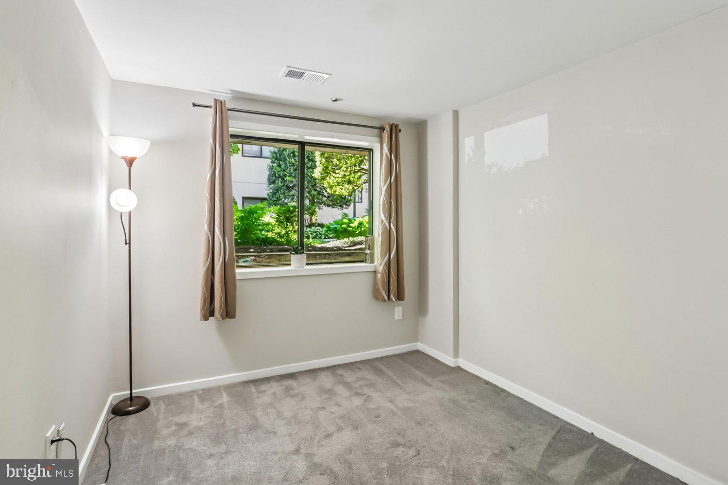 CHRISTOPHER COURT - Residential
