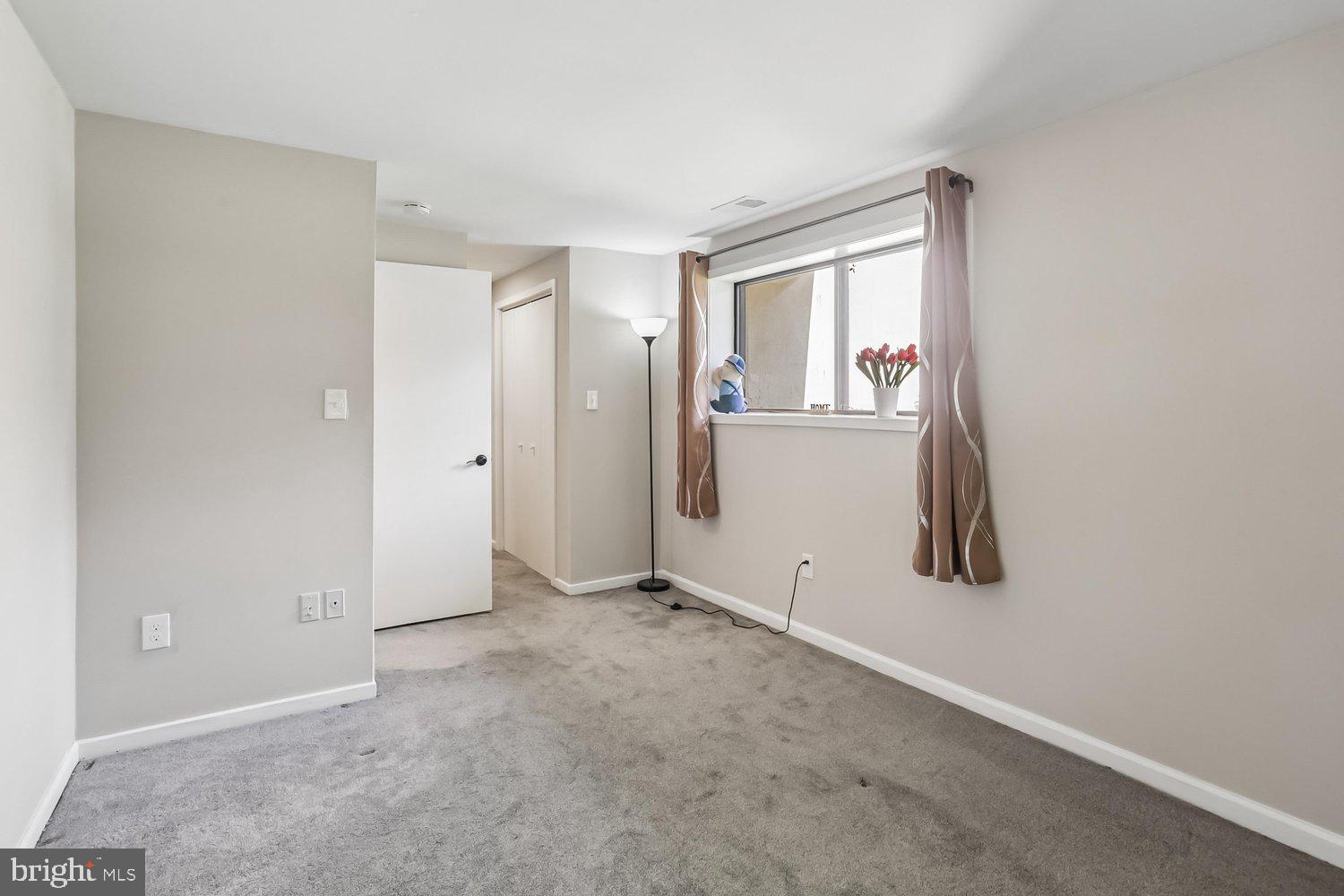 CHRISTOPHER COURT - Residential