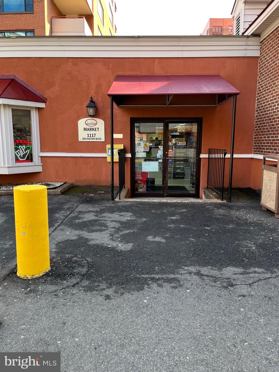 RIVER PLACE EAST - Residential Lease