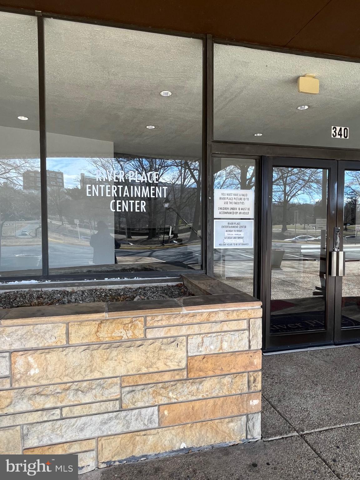 RIVER PLACE EAST - Residential Lease