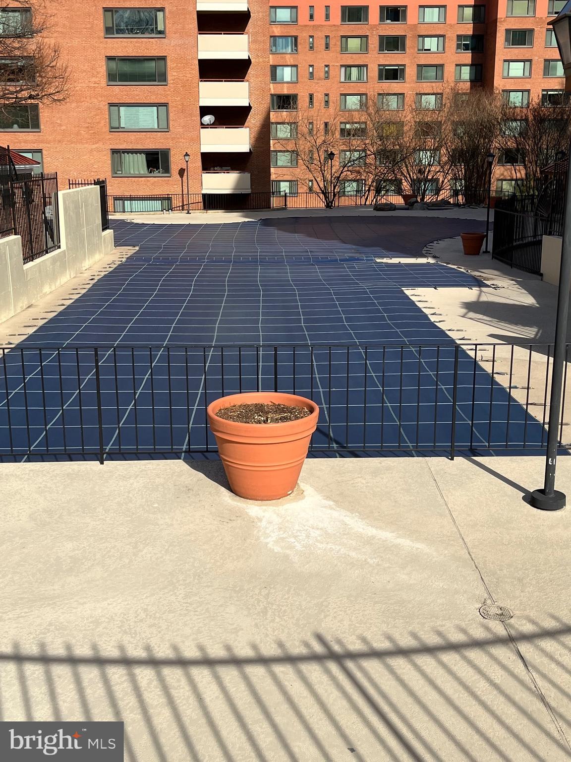 RIVER PLACE EAST - Residential Lease