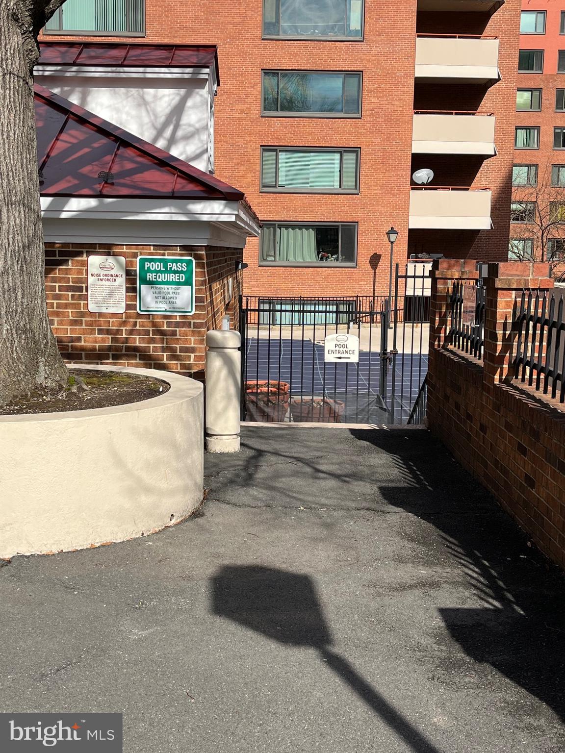 RIVER PLACE EAST - Residential Lease