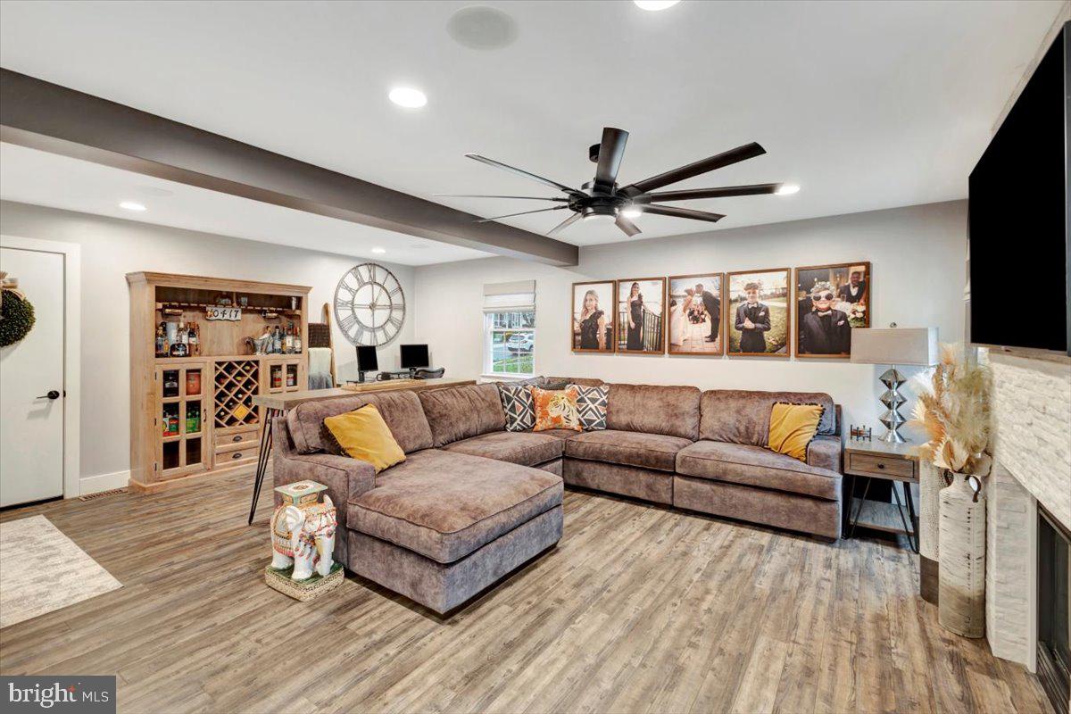 BEACON POINT - Residential