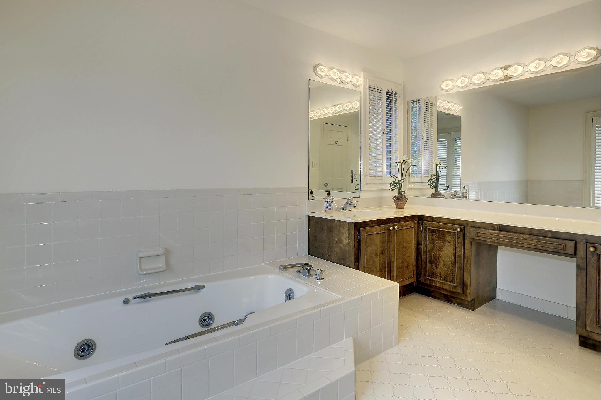 WESTMORELAND HILLS - Residential