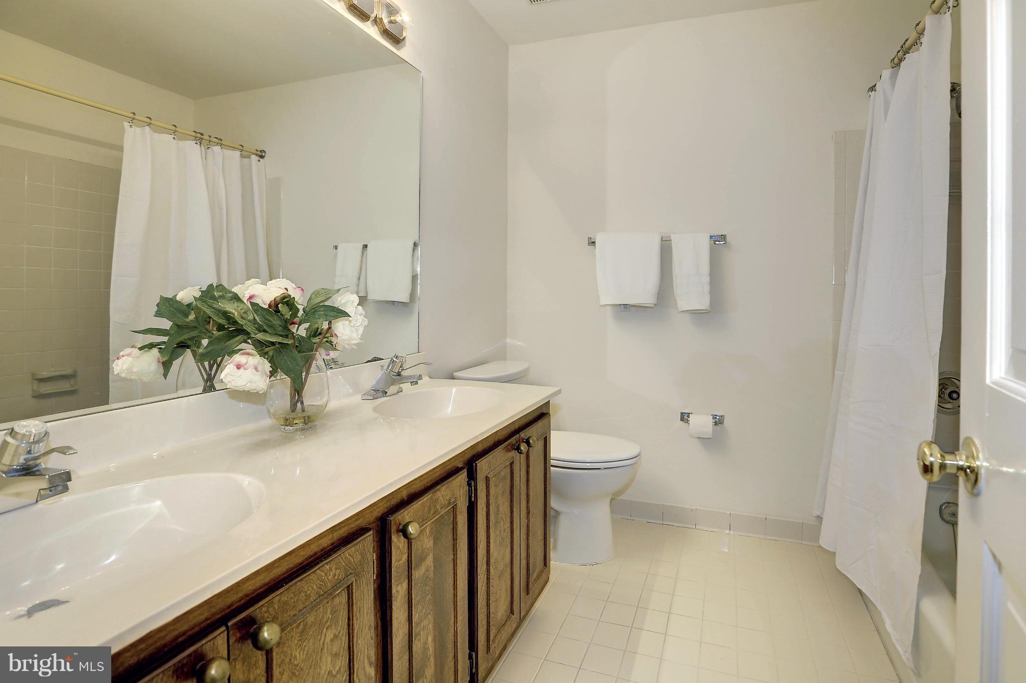 WESTMORELAND HILLS - Residential