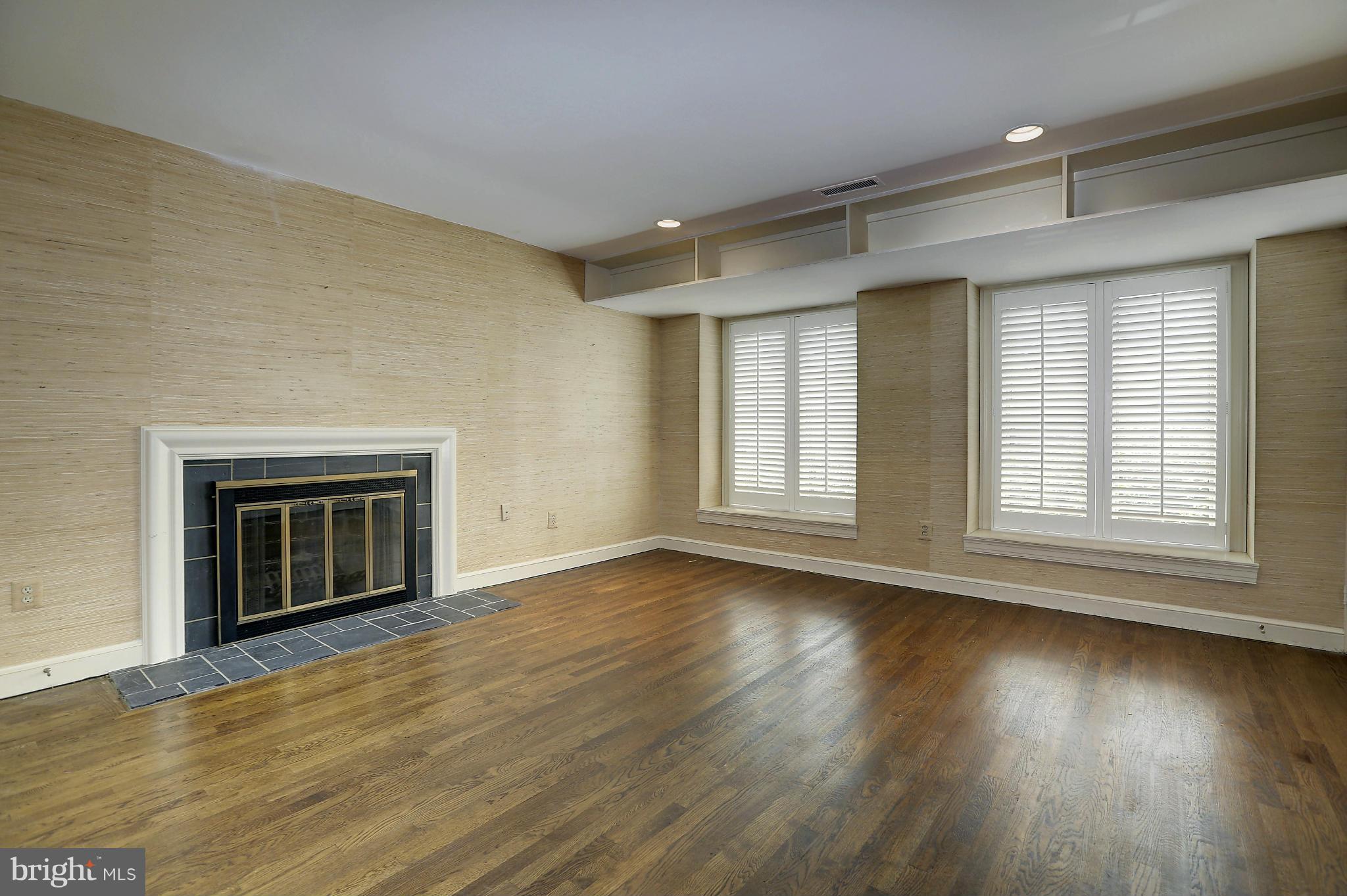 WESTMORELAND HILLS - Residential