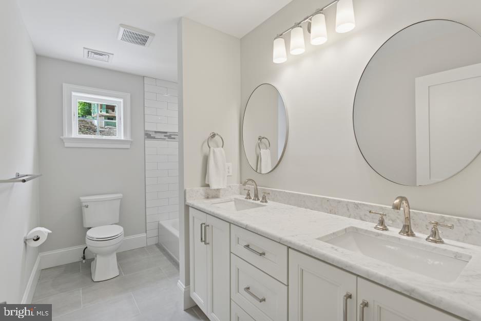 RUNNYMEADE FARMS - Residential