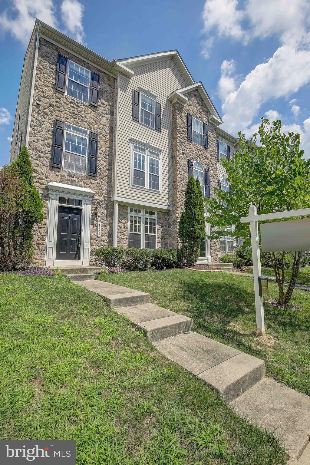 VILLAGES OF DORCHESTER - Residential