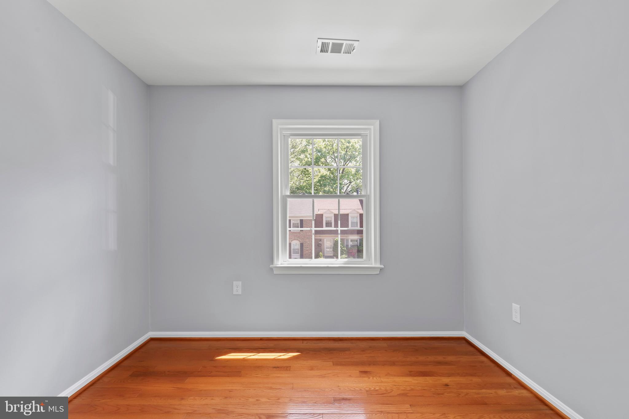 WOODLYNNE COMMUNITY - Residential