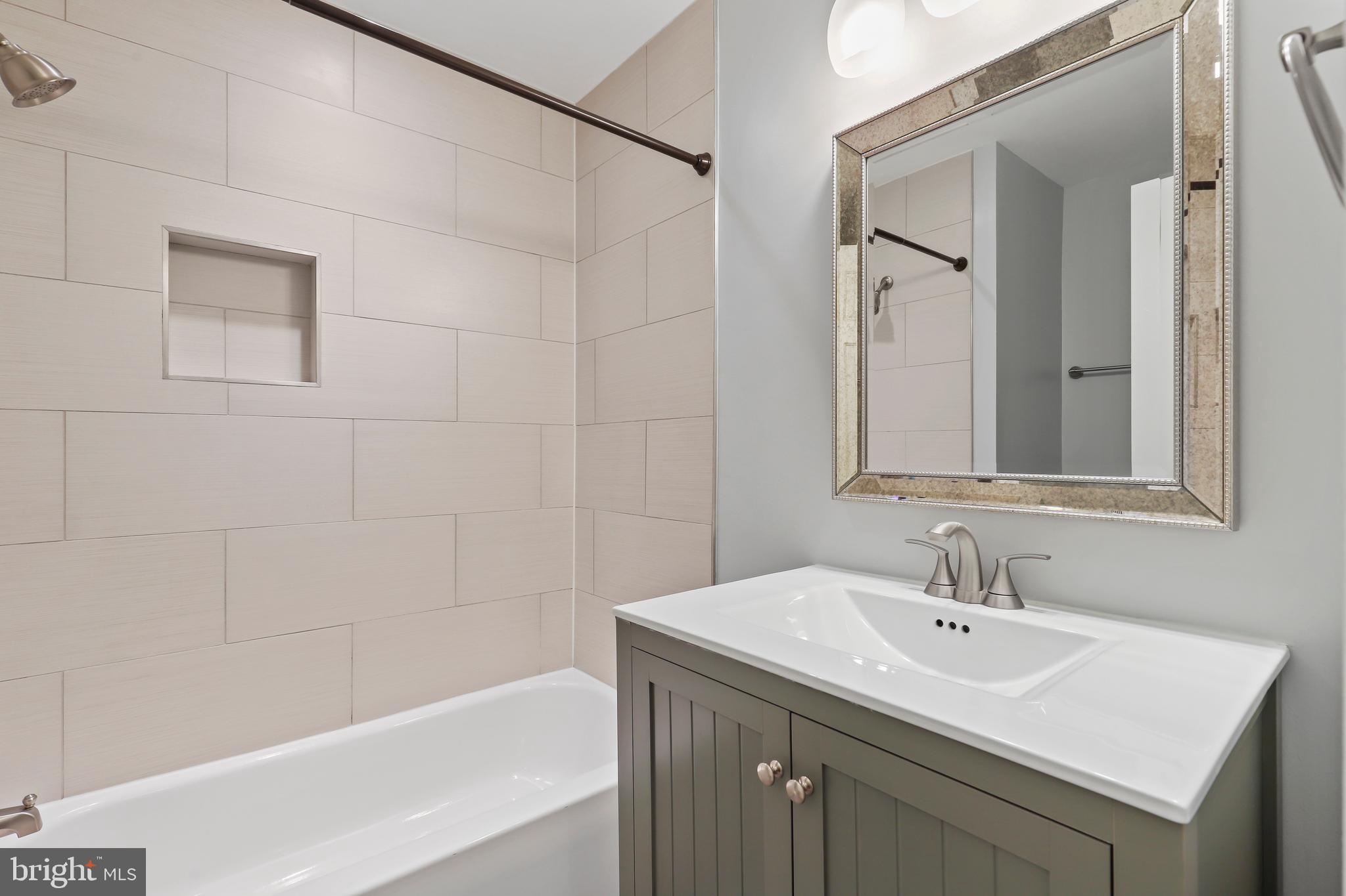 WOODLYNNE COMMUNITY - Residential