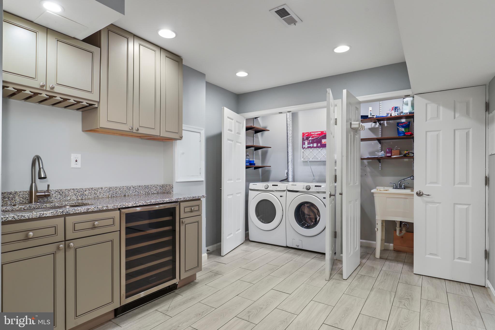 WOODLYNNE COMMUNITY - Residential