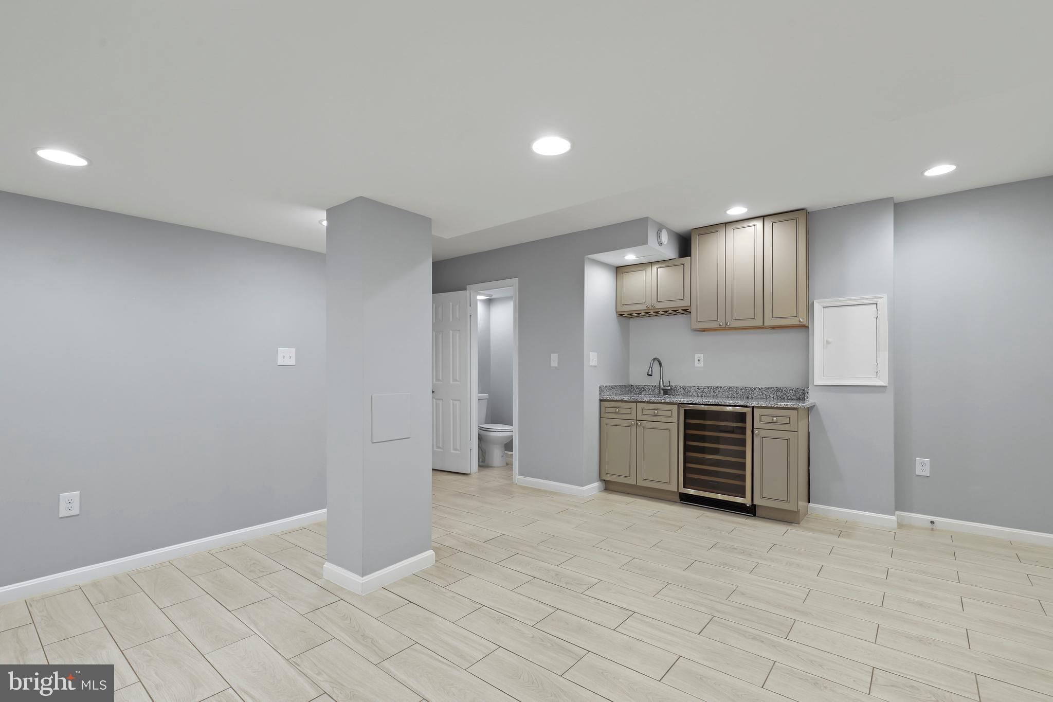 WOODLYNNE COMMUNITY - Residential