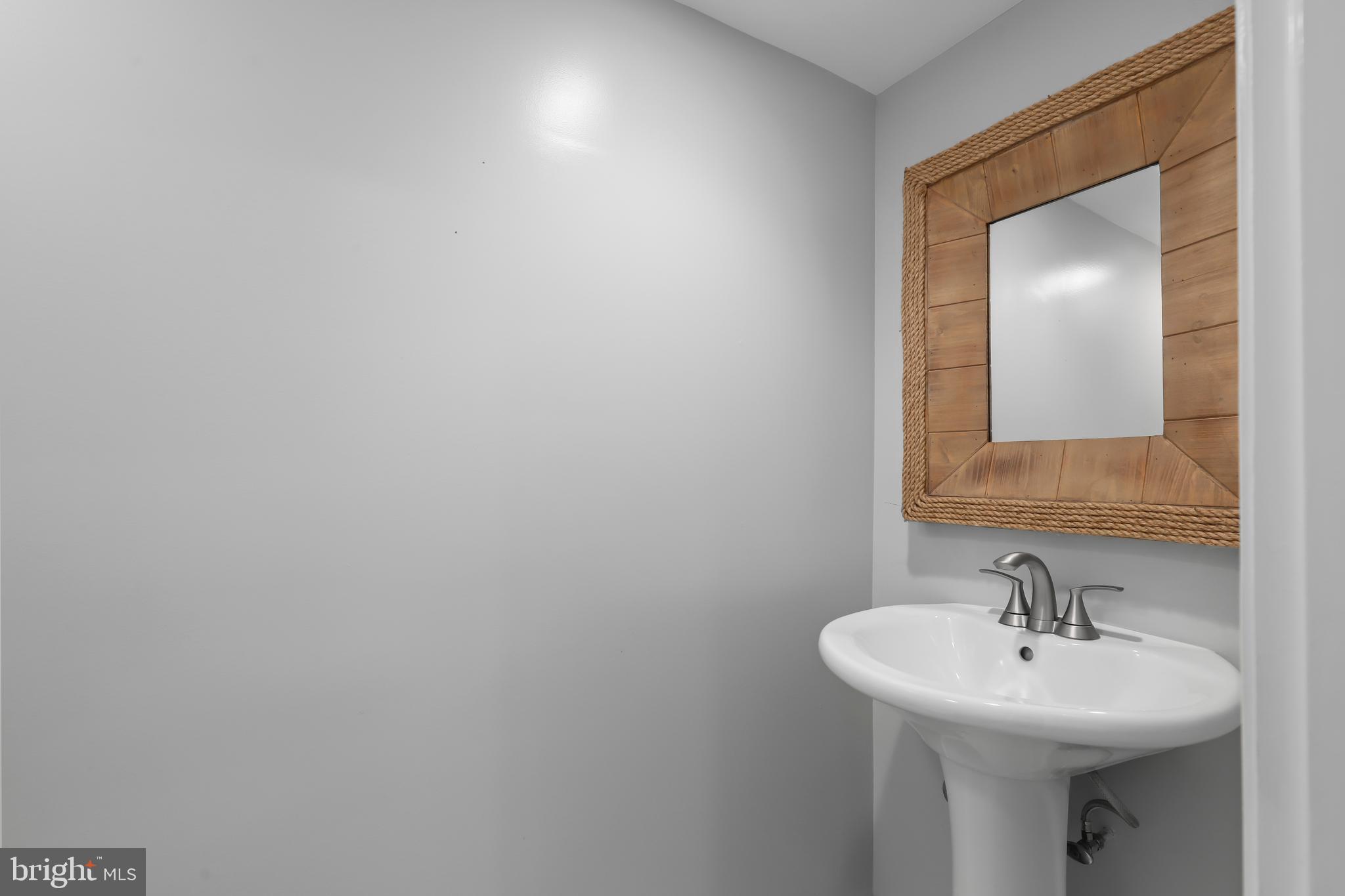 WOODLYNNE COMMUNITY - Residential