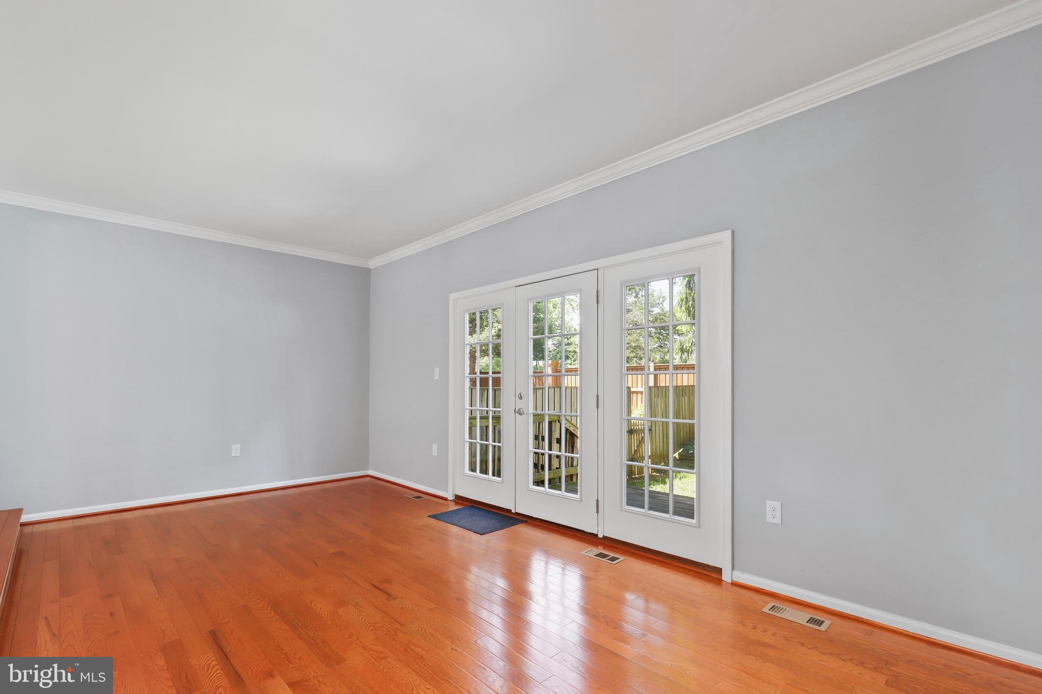 WOODLYNNE COMMUNITY - Residential