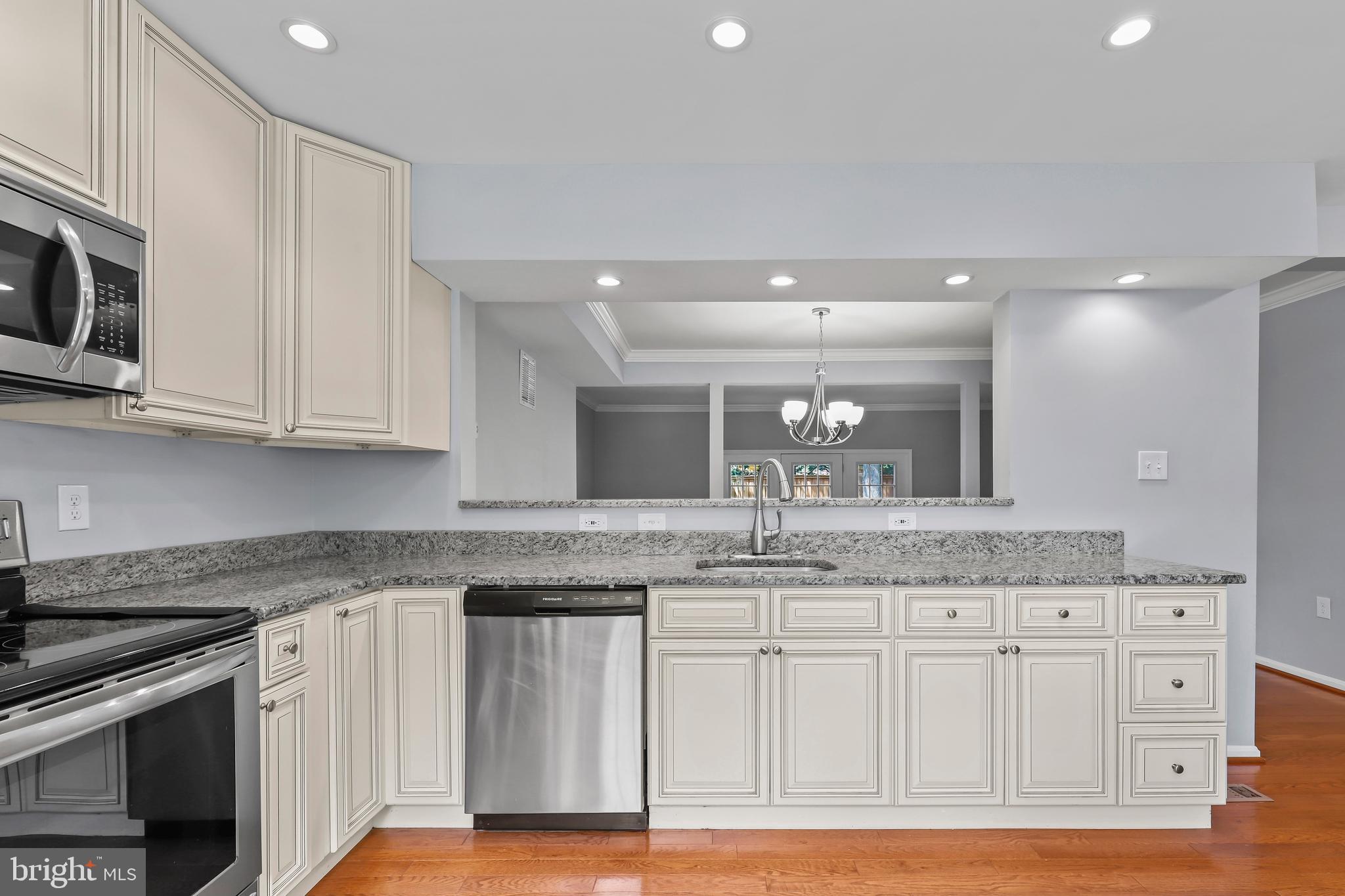 WOODLYNNE COMMUNITY - Residential