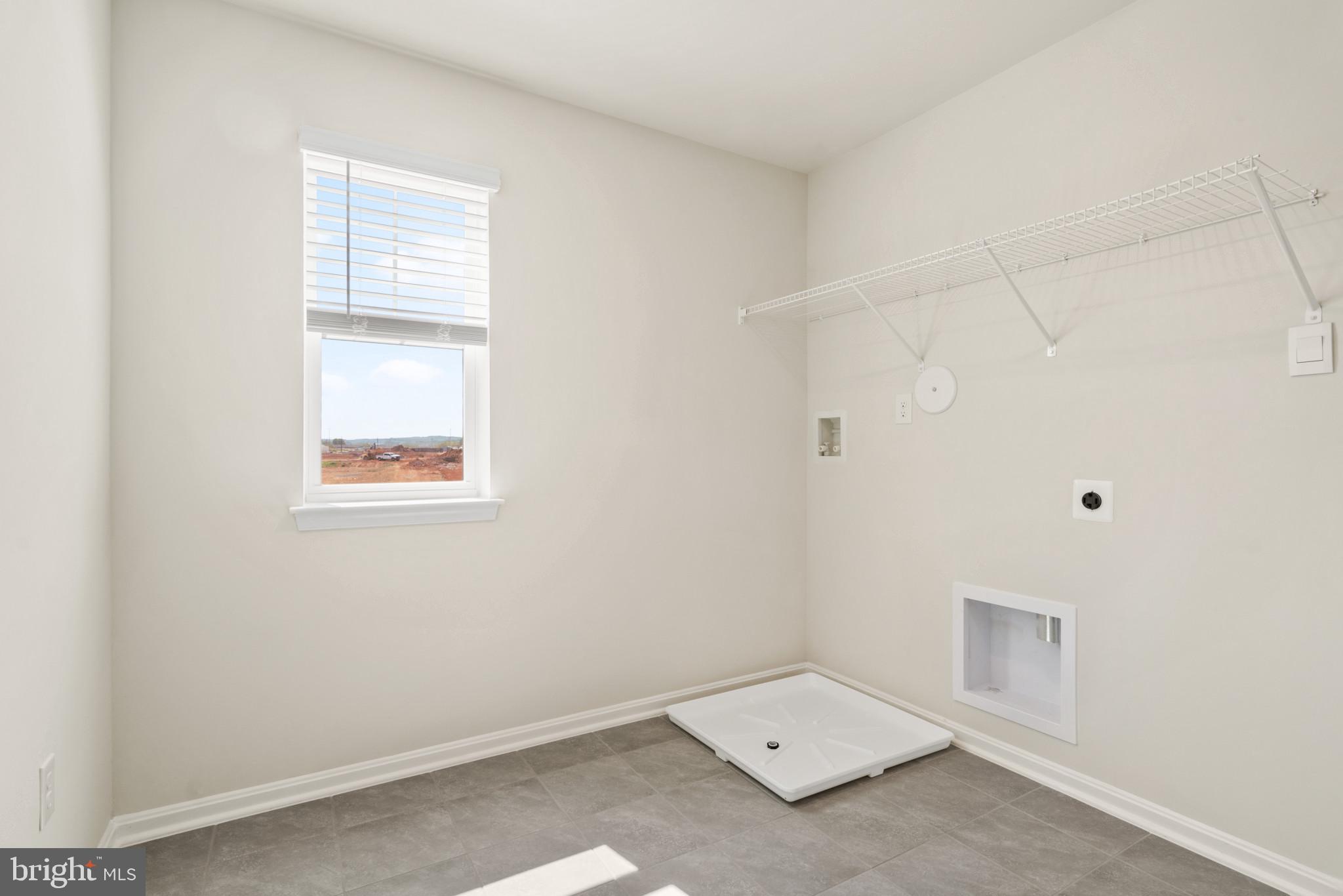 CREEKSIDE ESTATES - Residential