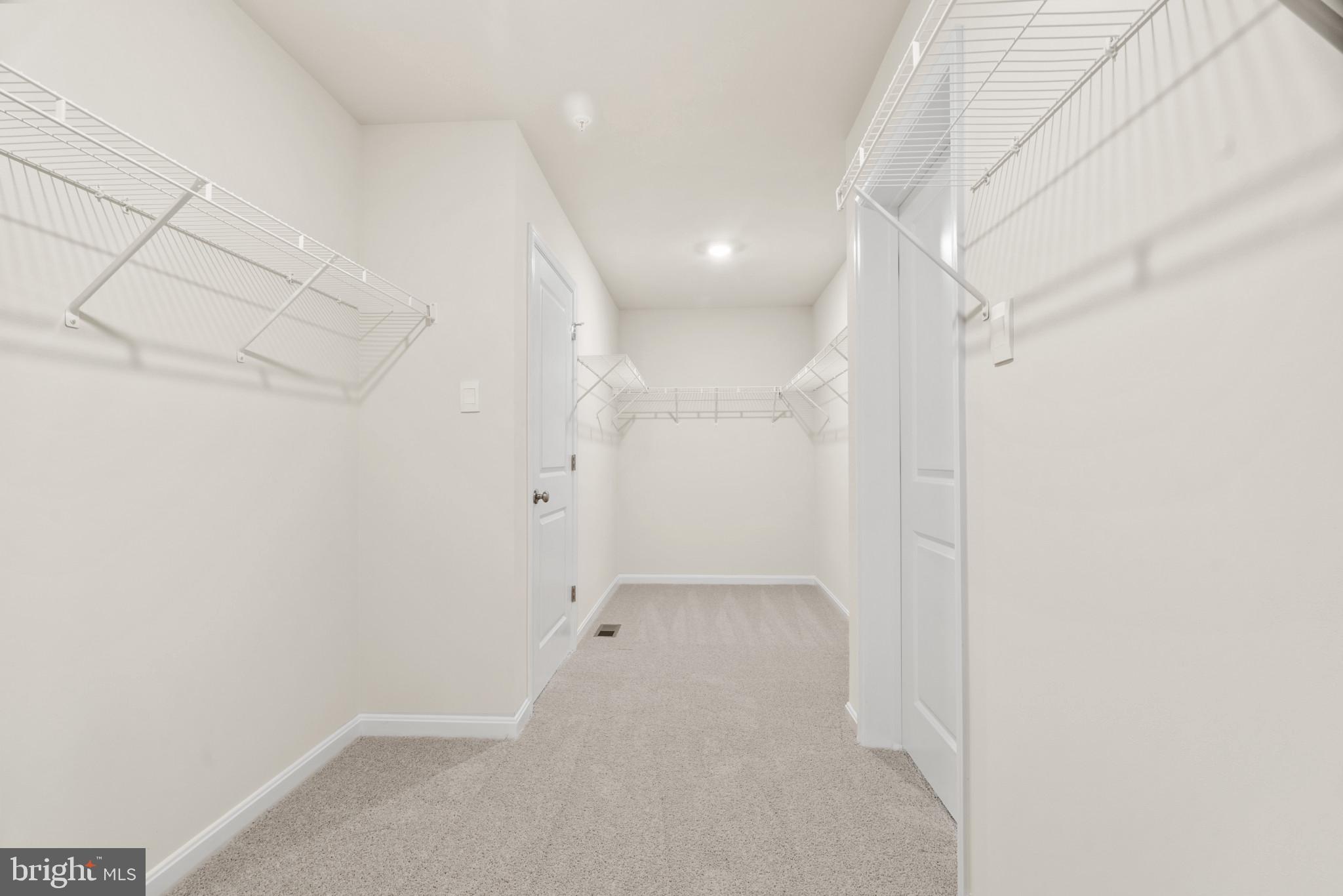 CREEKSIDE ESTATES - Residential